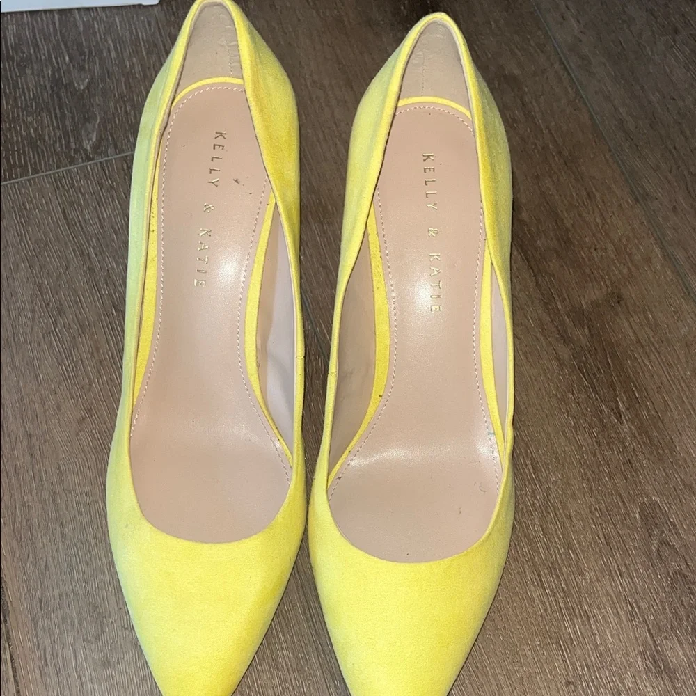 NWOB! Kelly & Katie Bright Yellow Suede Heels